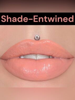 NIB Supreme Gloss Jeffree Star-Entwined